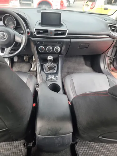 Mazda 3 TOURING 2.0 MT
