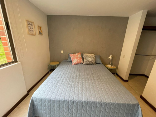 Vendo Apartamento En Envigado, Alto De Las Flores, En Baressi