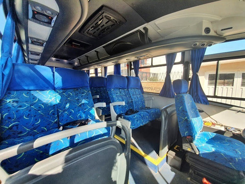 Imagen 5 de 10 de Minibus Iveco 5912 2017 Lucero 24 Asientos