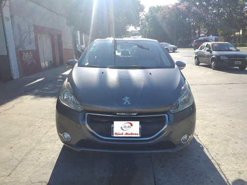Peugeot 208 1.5 Allure Touchscreen 2014
