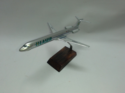Imagen 5 de 6 de Avión Md80 Laser Silver Bullet A Escala 1/150 Resina