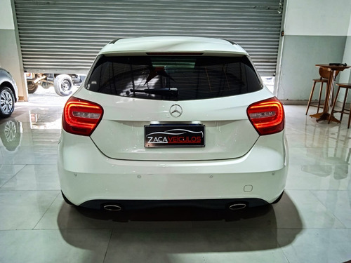 Imagem 5 de 10 de Mercedes Benz Classe A 200 Urban 1.6 Turbo 2014