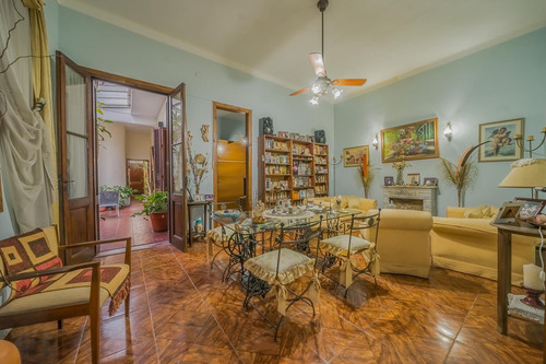 Venta Ph Tipo Casa 4 Ambientes Colegiales Cochera Y Patio