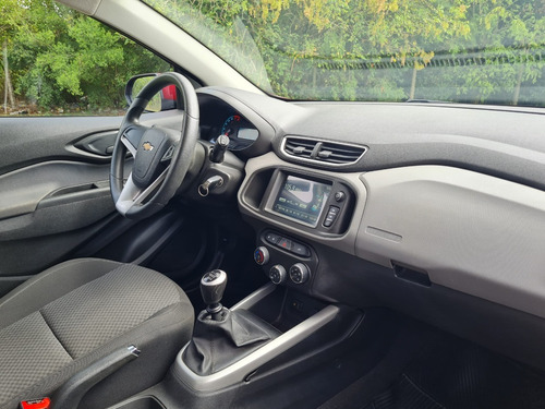 Imagen 8 de 25 de Chevrolet Onix Lt