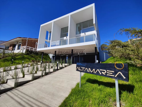 Casa En Venta A Estrenar En Piriapolis, Residencias Altamarea, Un Nuevo Horizonte De Exclusividad !!