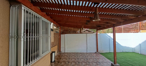 Casa En Excelente Condición Altos Del Raco. (100918)