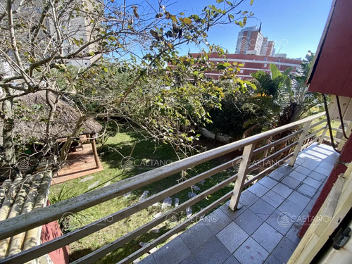Venta Casa 5 Dormitorios. Playa Mansa, Punta Del Este