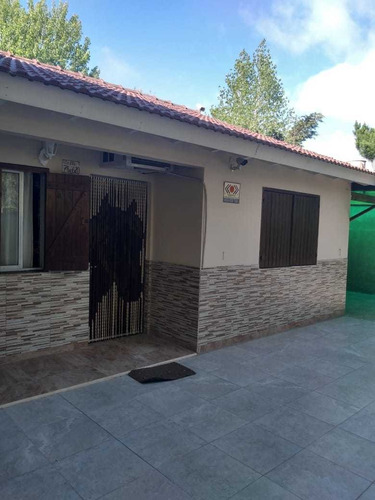 Imagen 2 de 14 de Venta Chalet + Duplex - Calle 74 N° 620 - Mar Del Tuyu