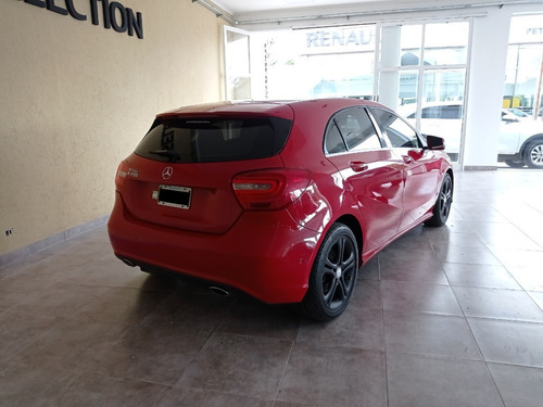 Mercedes Benz A200 Blue Eficence / Mod: 2014