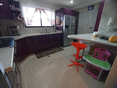 Imagen 6 de 14 de Town House En Venta En El Parral Res Costa Azul
