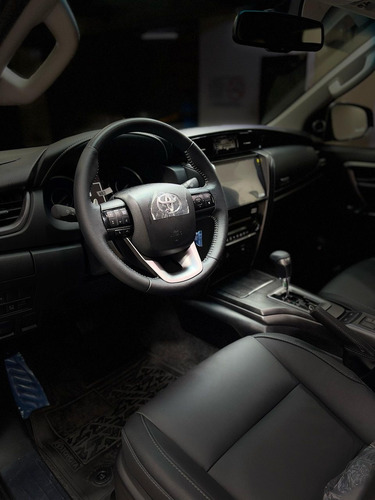 Toyota Fortuner Sw4 2025