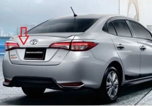 Imagem 1 de 2 de Aplique Cromado Do Para-choque Traseiro - Yaris Sedan