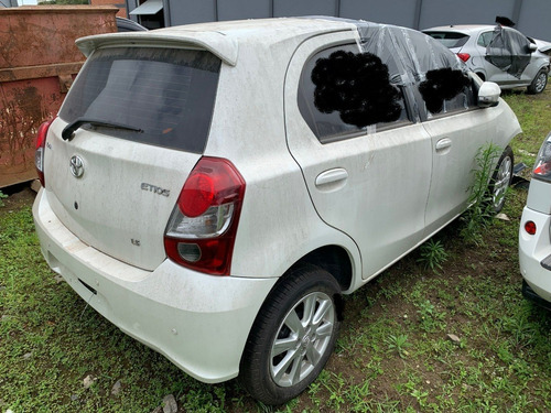 Toyota Etios Sucata  