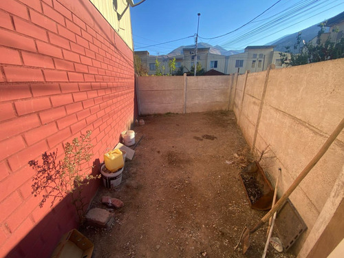 Bella Casa Amplia En Pasaje Peatonal Elías Carrasco, Lampa