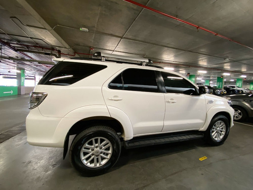 Imagen 11 de 25 de Toyota Fortuner Sr5 2013
