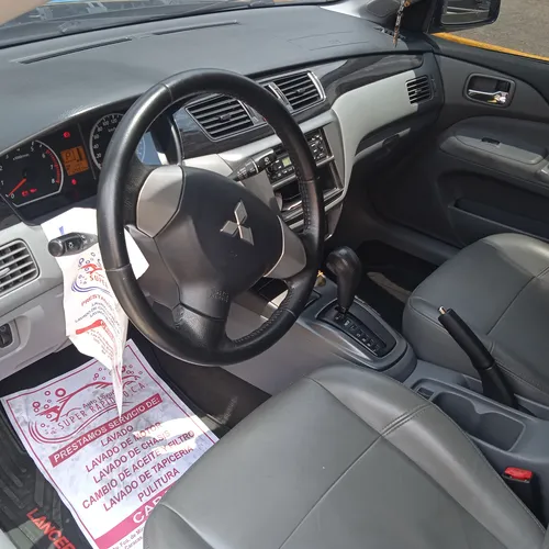 Mitsubishi Lancer Touring