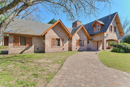 Imagen 2 de 30 de Venta Casa Barrio Cerrado - Country - Banco Provincia - Moreno.