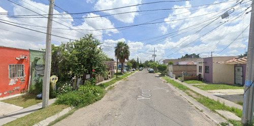 Venta De Casa, Calle Yoro Fraccionamiento Hacienda Santa Fe, Tlajomulco De Zuñiga, Jalisco, Remate Bancario-jmjc89