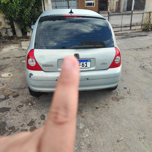 Imagem 8 de 10 de Renault Clio 2001 1.6 16v Rn 5p