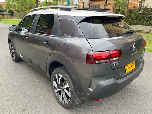 Citroën C4 Cactus 1.6 Shine Turbo Aut