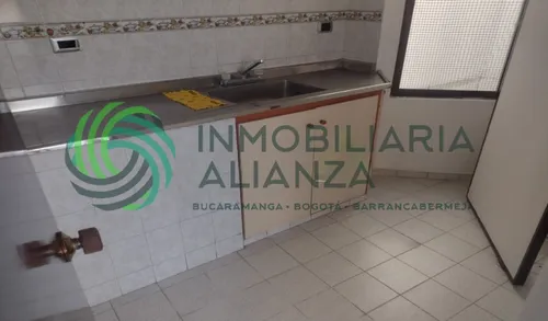 Local En Arriendo En Centro. Cod A15563