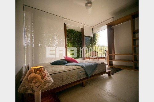 Imagem 23 de 27 de A Apenas 100m Da Praia De Itamambuca, Esta Linda Casa Com Piscina Está Disponível Para Locação De Temporada Com Acomodações Para 6 Pessoas - To24 - 33188835