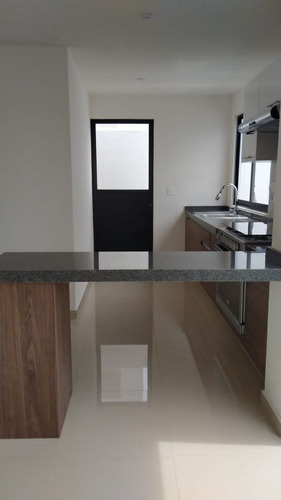Imagen 16 de 18 de 3 Hermosas Casas En Juriquilla San Isidro, Roof Garde, Pasil