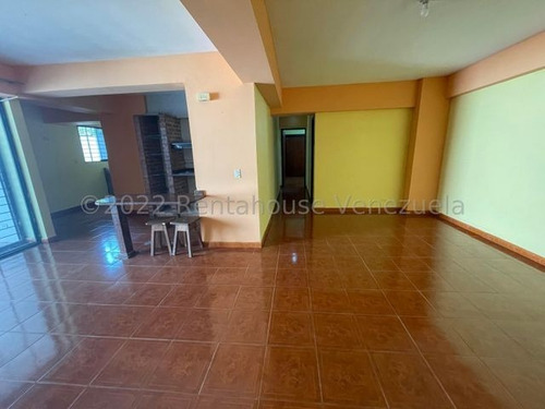 Imagen 5 de 30 de Apartamento En Venta Este Barquisimeto, Cerca De Avenida Abogados, Amplio Patio, Info. 0424-5325471, Codigo 22-22704 Mf