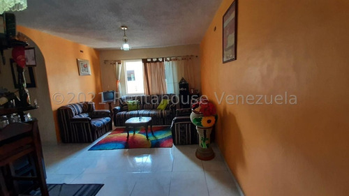 Imagen 4 de 28 de Freddy Camacaro Rentahouse, Apartamento En Venta En El Tulipan San Diego. 22-4125