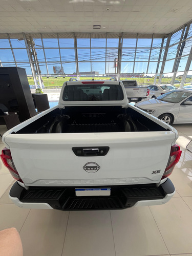 Nissan Frontier 2.3t Xe 4x2 Mt L22