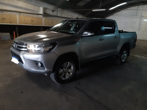 Toyota Hilux 2.8 Cd Srv Pack 177cv 4x2 2017