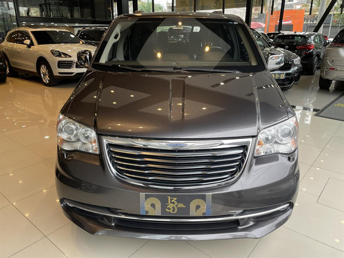 Imagem 2 de 16 de Chrysler Town & Country Limited 3.6 V6 Gasolina Automático