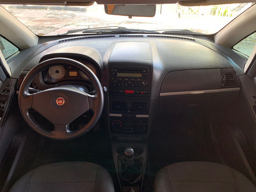 Fiat Idea 1.8 Elx Flex 5p