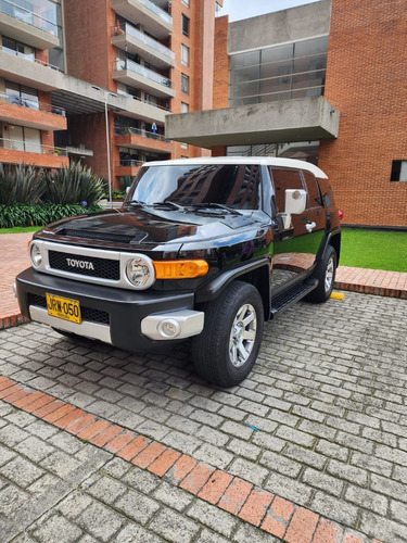 Toyota Fj 2021