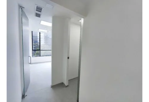 46m2 Oficina / Local Arriendo En El Poblado