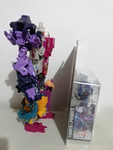 Abominus Transformers Combiner Wars Power Of The Primes 5en1 (Usado)