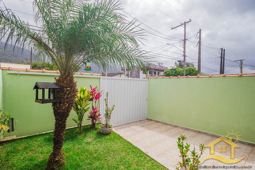Imagem 3 de 17 de Casa - Térrea No Bairro Veneza, 0 Metros Da Praia, Peruíbe-sp - 5486