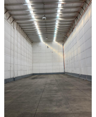 Arriendo Bodega De 438 M2 En Miraflores, Renca.