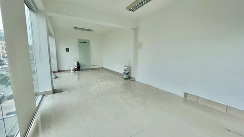 Local Comercial En Alquiler En Bella Vista