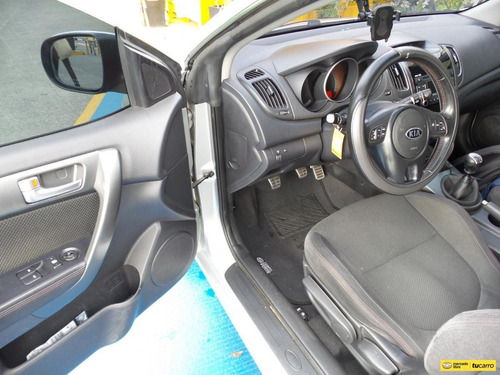 Imagen 19 de 25 de Kia Cerato Koup