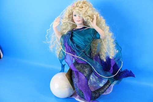 Paulina Princess Of The Pearl Franklin Heirloom Dolls (Usado)