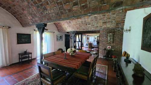 Casa Estilo Colonial Español De 5 Ambientes En Una Planta En Don Torcuato