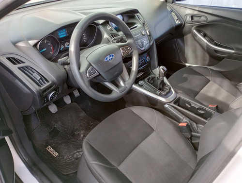 Ford Focus III 1.6 Sedan S