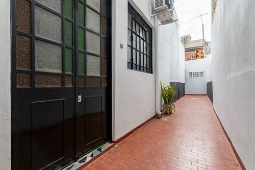 Ph En Venta De 4 Ambientes En Barracas.