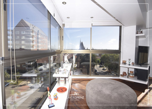 Colón Y Viamonte - Excelente 2 Amb C/cochera - Venta Con Renta!
