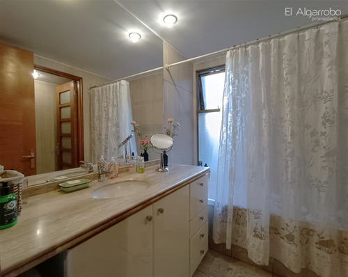 Departamento En Venta De 3 Dorm. En Lo Barnechea
