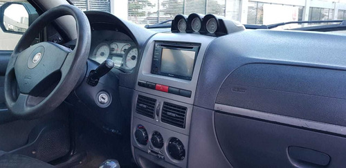 Fiat Strada Adventure 1.8 16v (flex) (cabine Estendida)