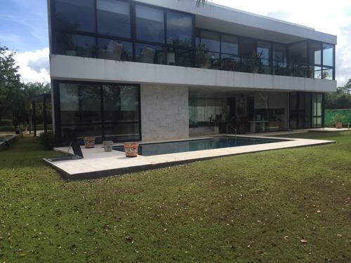 Imagen 7 de 30 de Yucatan Country Club Frente Al Hoyo 8 Y 18 En Venta Casa