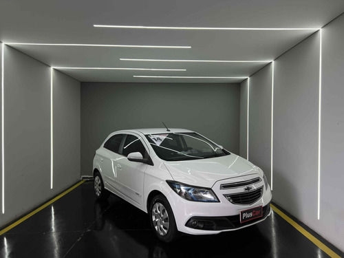 Chevrolet Onix 1.4 MPFI LT 8V FLEX 4P MANUAL