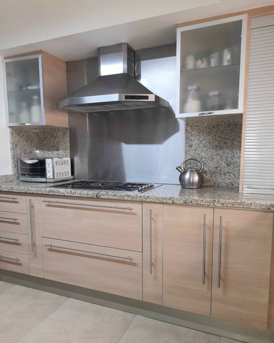Apartamento De Dos Niveles La Boyera Hatillo (norte)